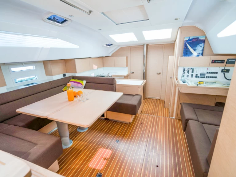 Alquiler de Velero, con o sin patrón Elan Biograd na Moru