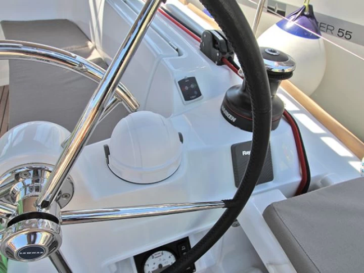 Alquiler Velero Jeanneau con o sin  título de navegación