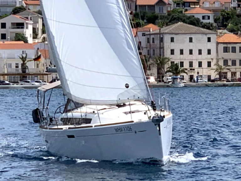 Alquiler de embarcaciones Jeanneau Sun Odyssey 389 enRogoznica en Samboat