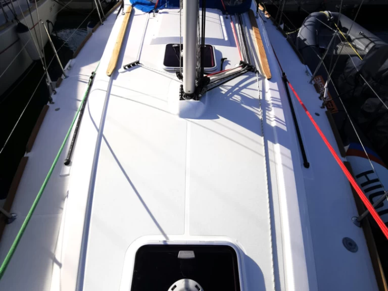 Velero para alquilar Novi Vinodolski al mejor precio