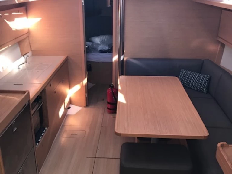 Alquiler Velero Dufour con o sin  título de navegación