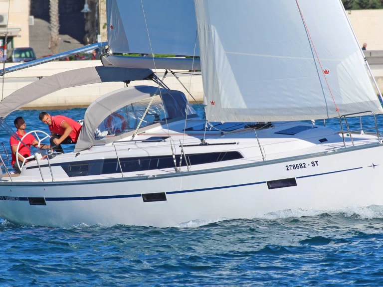 Alquiler de embarcaciones Bavaria Cruiser 37 enSplit en Samboat