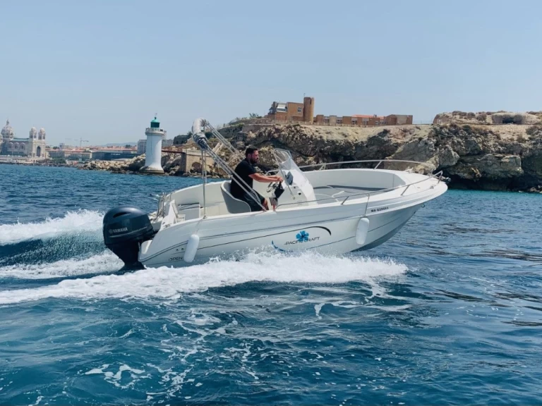 Alquiler Lancha Pacific Craft con o sin  título de navegación