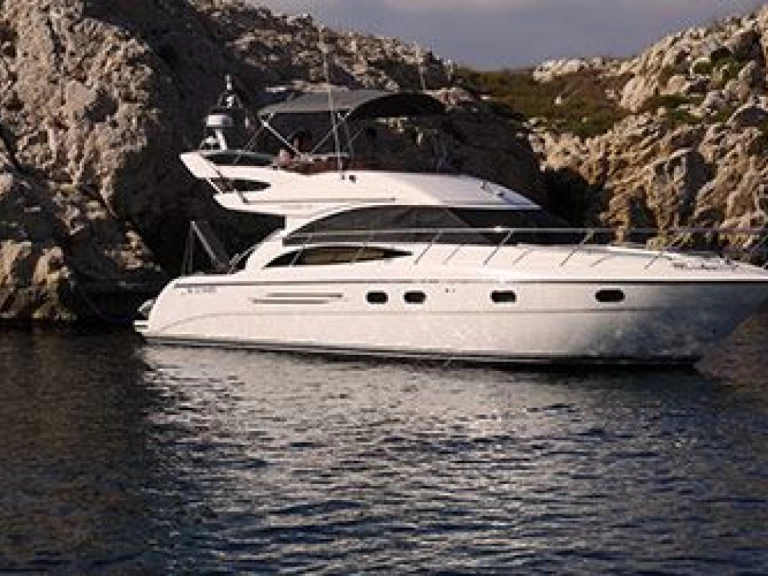 Alquiler de embarcaciones Princess V42 enMarsella en Samboat