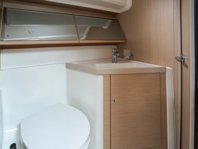 Alquiler de Bénéteau Oceanis 40.1 en Castiglioncello