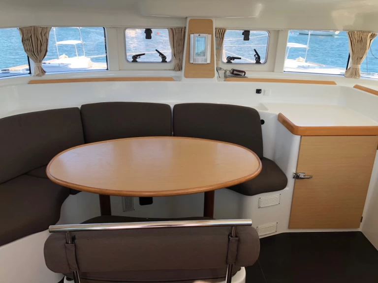 Lagoon Lagoon 380 S2 de alquiler a Gouviá