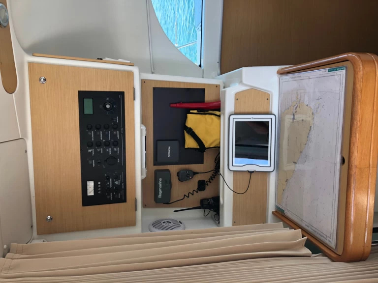 Alquiler Gouviá - Lagoon Lagoon 380 S2 en SamBoat