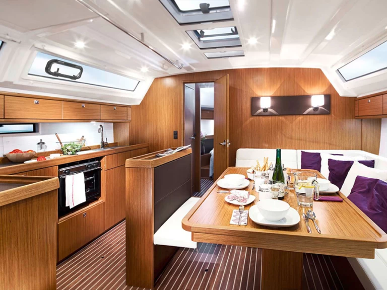 Velero para alquilar Álimos al mejor precio