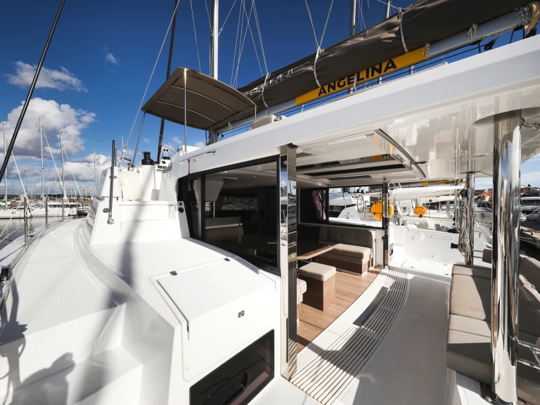 Catamarán para alquilar Biograd na Moru al mejor precio