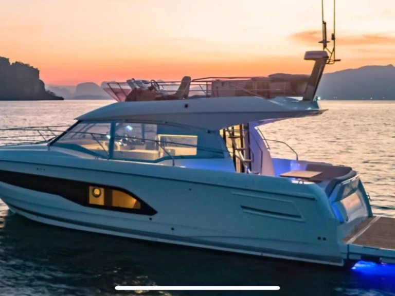 Alquiler de barcos Split barato de Prestige 42 Fly