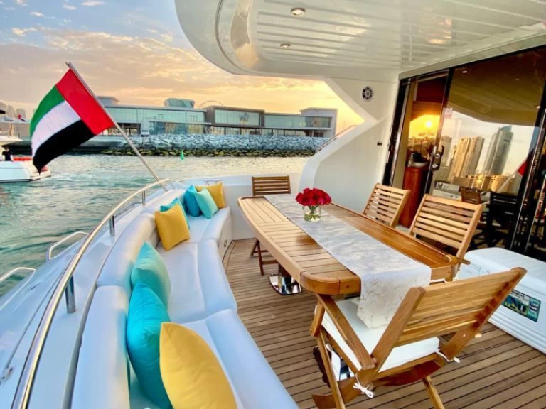 Alquiler Yate de lujo en Dubai Marina - Sunseeker 70 