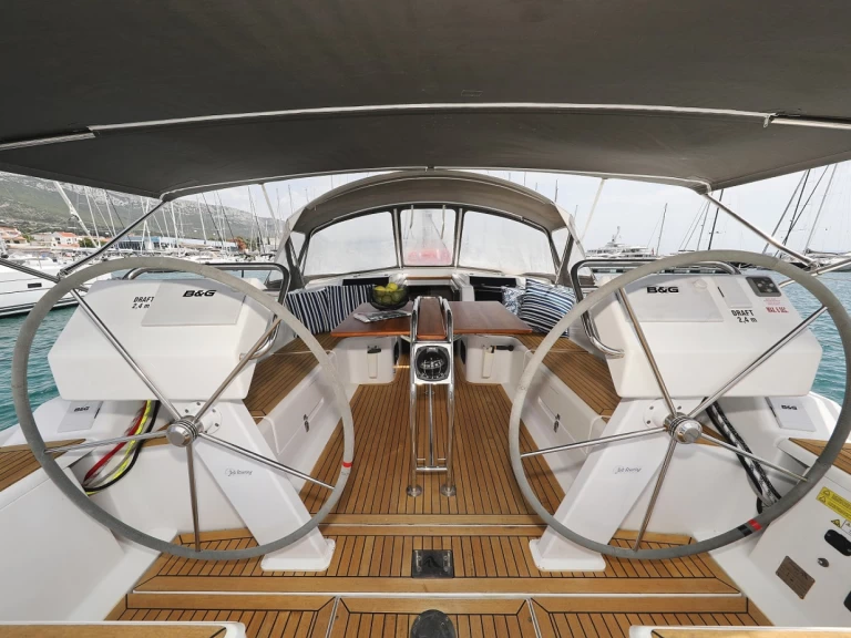 Hanse Hanse 455 de alquiler a Šibenik