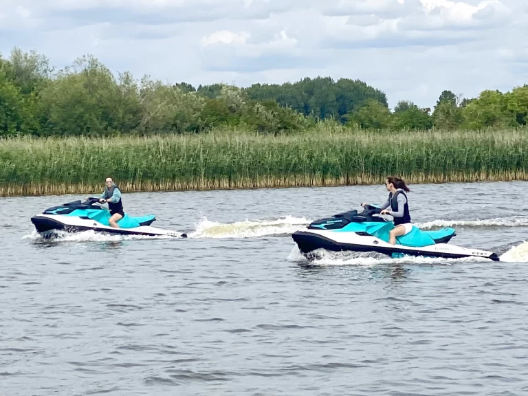 Alquiler de embarcaciones Sea-Doo Gtx pro 130 enGórkło en Samboat