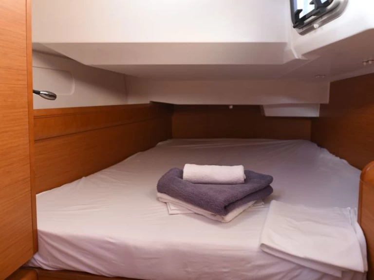 Alquiler de embarcaciones Jeanneau Sun Odyssey 419 enVolos en Samboat