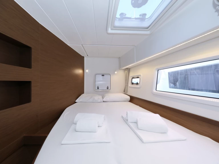 Alquiler de Catamarán, con o sin patrón Lagoon Sukošan