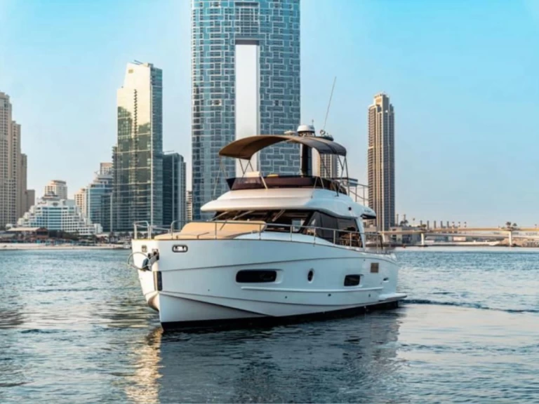 Azimut Azimut 46 Fly de alquiler a Dubai Marina