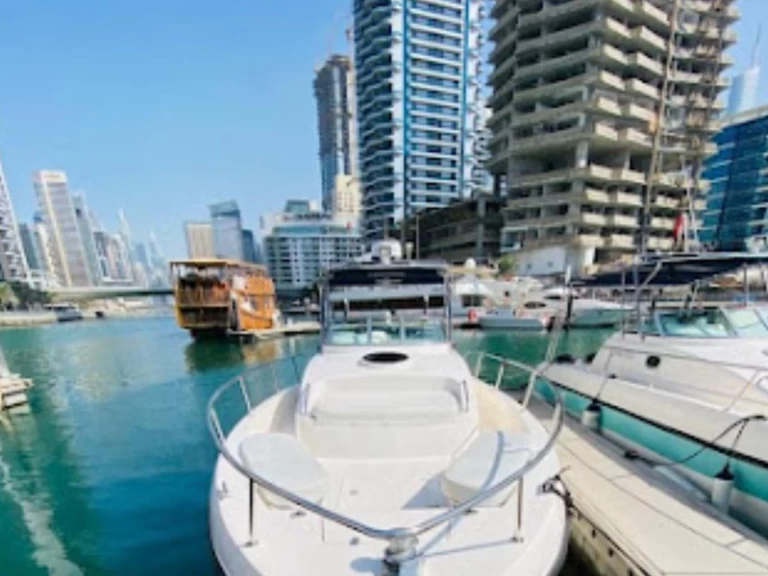 Alquiler de Lancha, con o sin patrón Gulf Craft - Majesty Yachts Dubai Marina