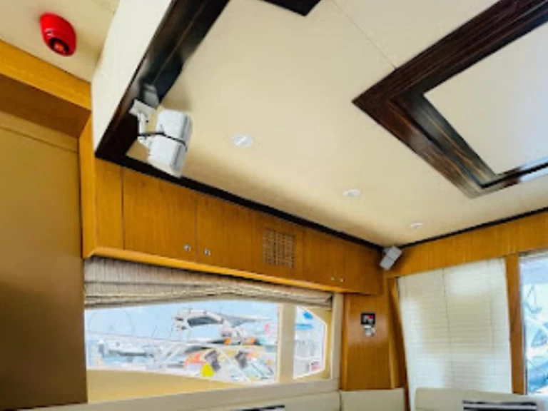 Azimut Azimut 46 Fly de alquiler a Dubai Marina