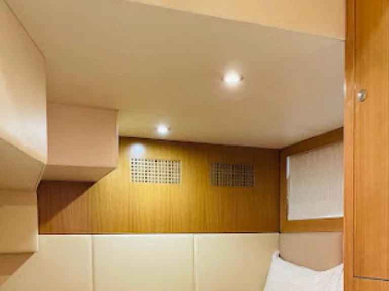 Alquiler de Azimut Azimut 46 Fly en Dubai Marina