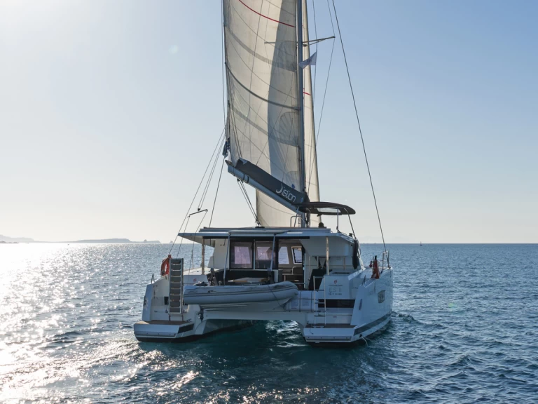 Alquiler de Catamarán, con o sin patrón Fountaine Pajot Lefkáda