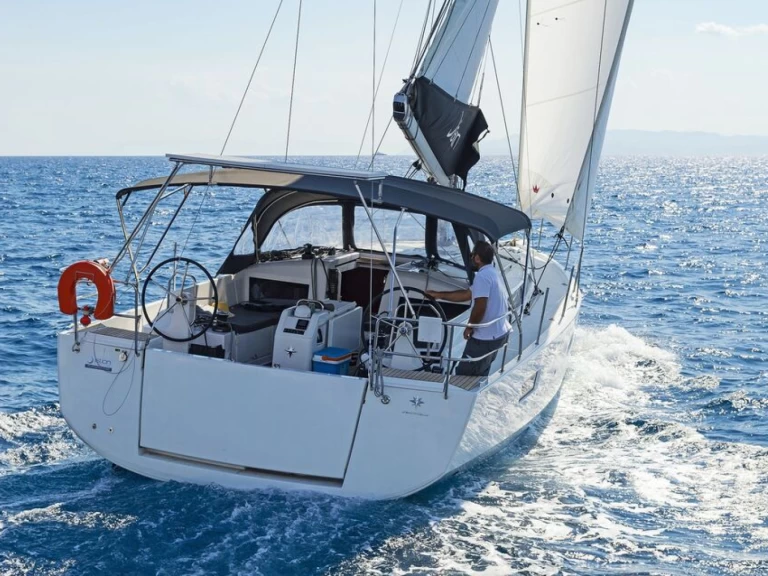 Alquiler de Jeanneau Sun Odyssey 440 en Lefkáda