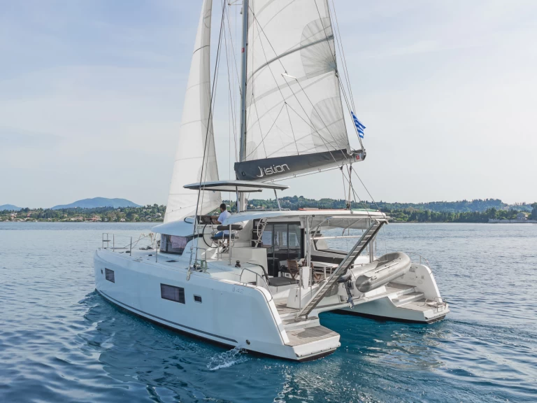 Alquiler de Catamarán, con o sin patrón Lagoon Gouviá