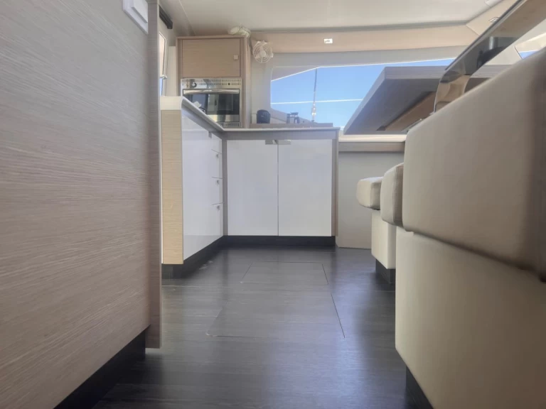Alquiler de Fountaine Pajot Isla 40 en Parham Town