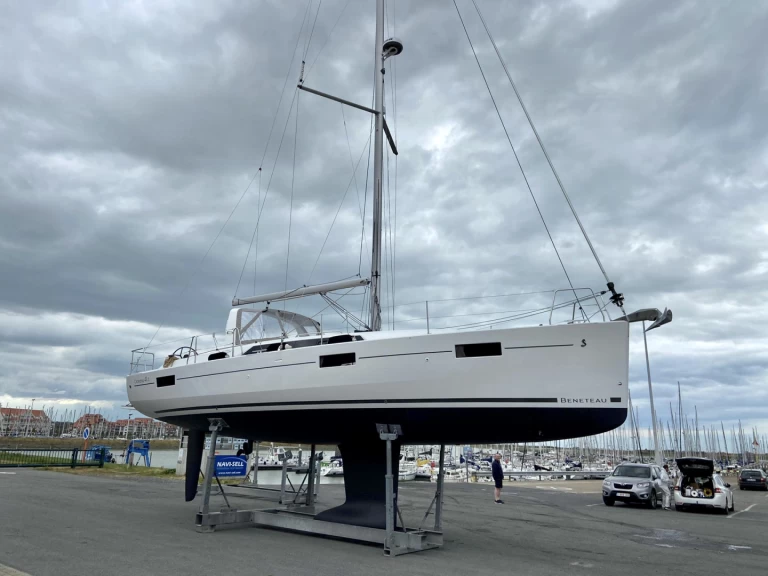 Alquiler de barcos Kromme Hoek barato de Oceanis 411