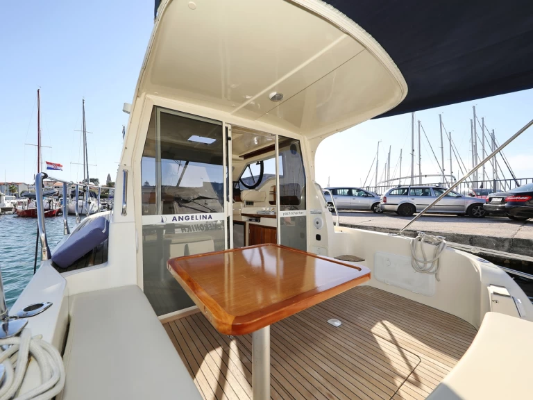 Alquiler de embarcaciones Sas Vektor Vektor 950 enBiograd na Moru en Samboat