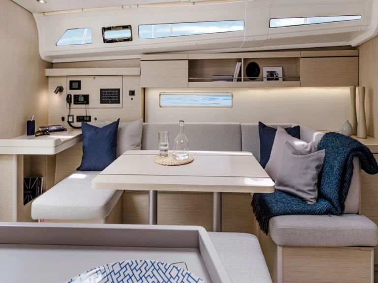 Alquiler de embarcaciones Bénéteau Oceanis 40.1 enPozzuoli en Samboat