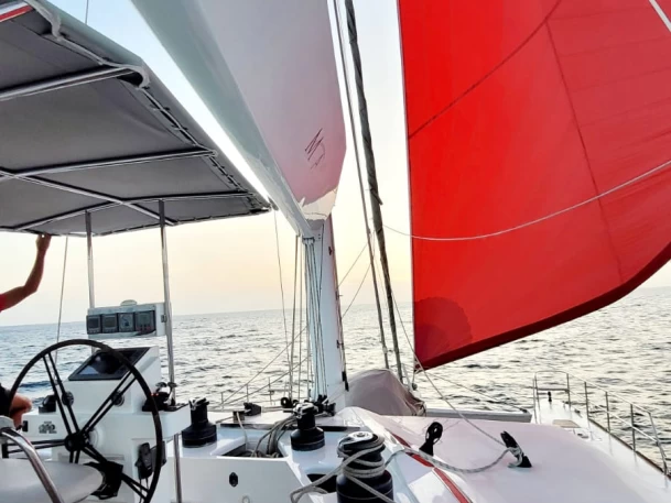 Catamarán para alquilar Isla Aguja al mejor precio