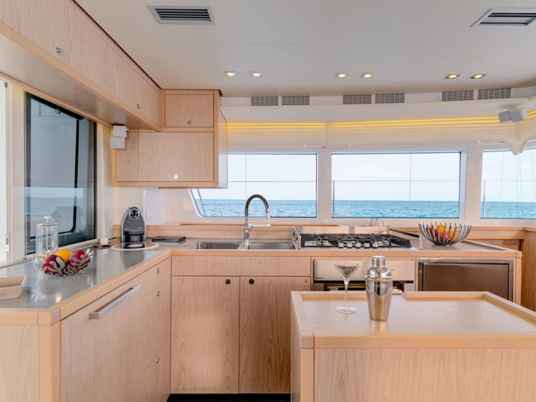 Alquiler de barcos Mai Khao barato de Lagoon 52 F