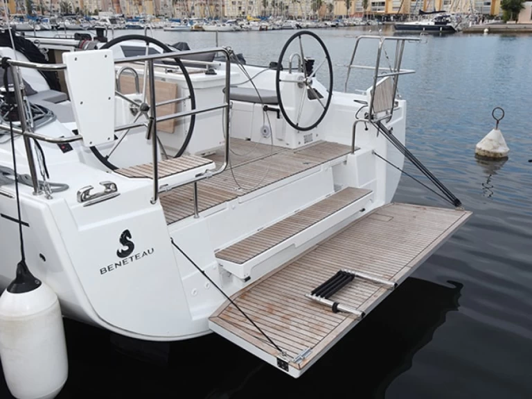 Velero para alquilar Le Marin al mejor precio