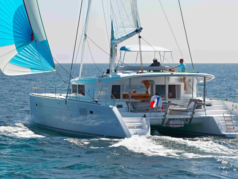 Catamarán para alquilar Ribishi al mejor precio