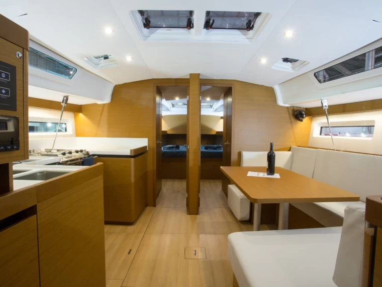 Velero para alquilar Álimos al mejor precio