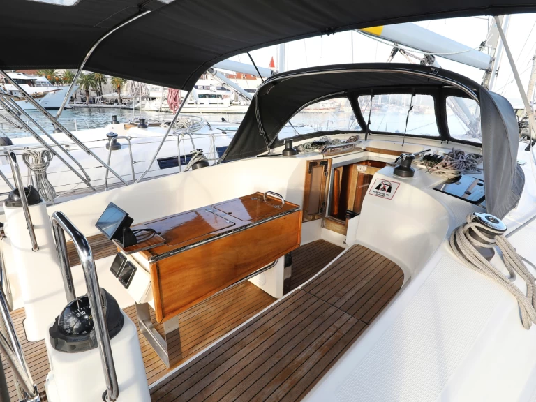 Bavaria Cruiser 40 de alquiler a Trogir