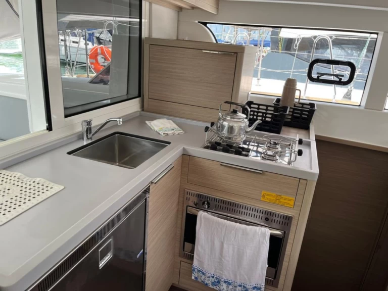 Alquiler de embarcaciones Lagoon Lagoon 40 enParaty en Samboat