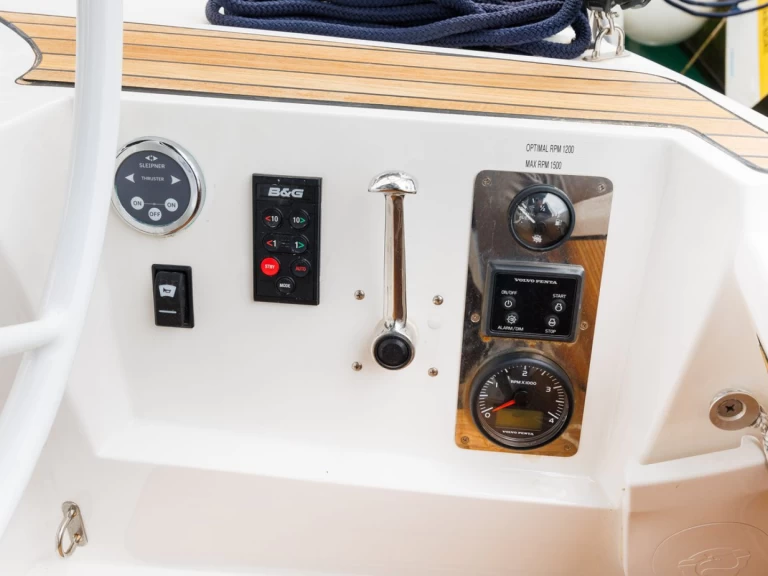 Alquiler de barcos Zadar barato de Cruiser 34