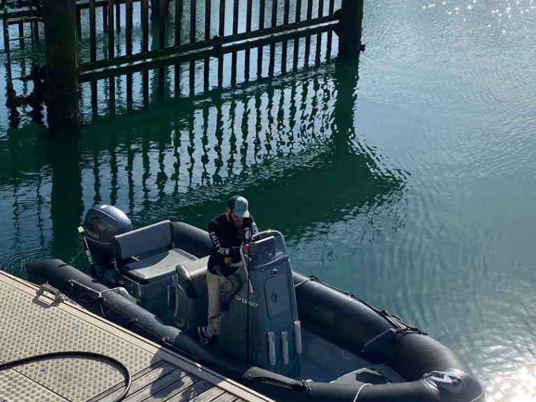 Alquiler de barcos Hendaye barato de Explorer 550