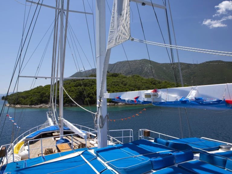 Alquiler de  Gulet Artemis en Salamína