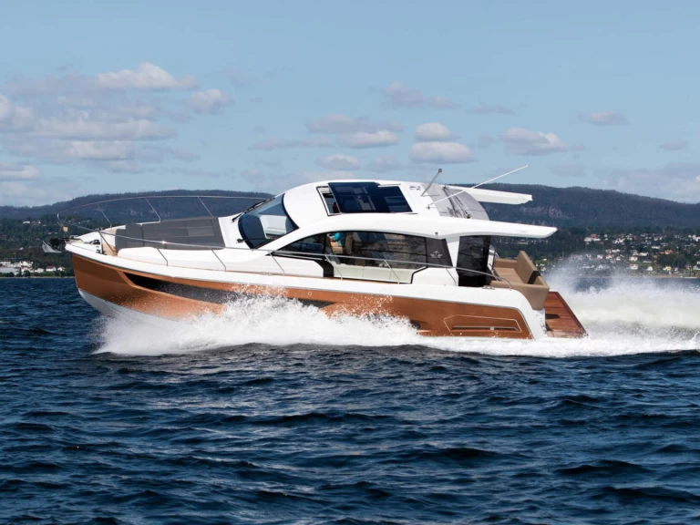 Alquiler de Sealine Sealine C390 en La Trinité-sur-Mer