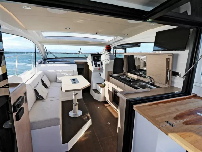 Alquiler de Lancha, con o sin patrón Sealine La Trinité-sur-Mer