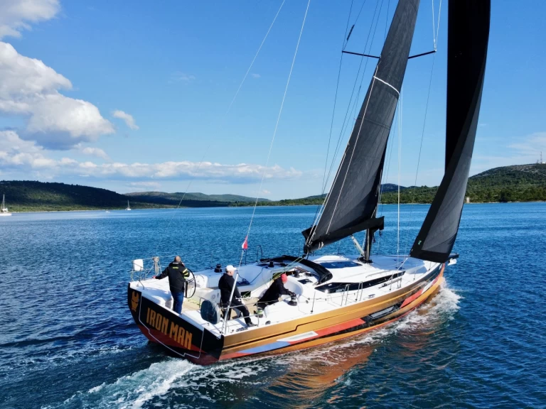 Alquiler de embarcaciones Elan Elan E6 enPirovac en Samboat