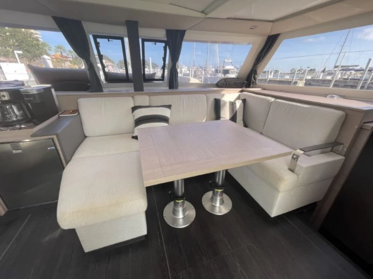 Fountaine Pajot Isla 40 de alquiler a Annapolis