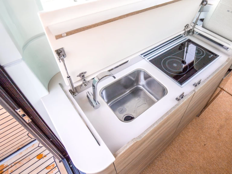 Alquiler de barcos Opatija barato de Saxdor 320 GTC