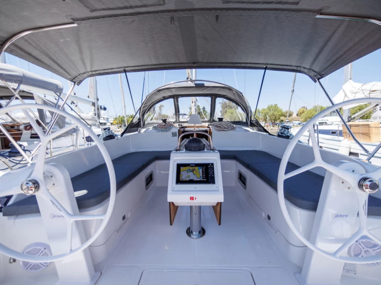 Velero para alquilar Álimos al mejor precio