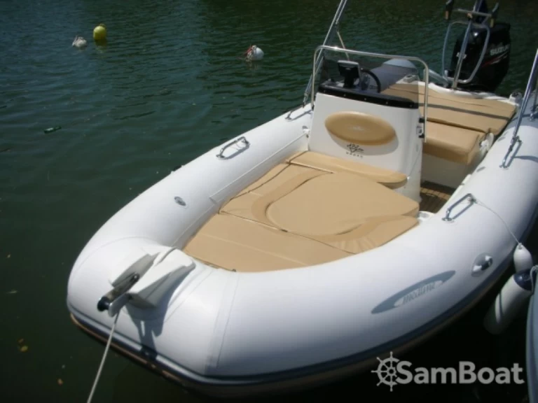 Alquiler de barcos La Grande-Motte barato de Medline 650