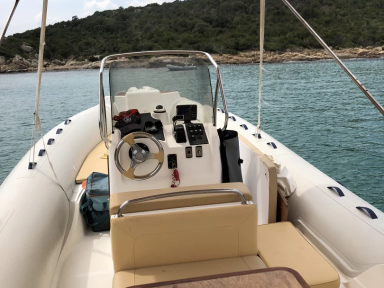 Alquiler Neumática en Fréjus - Capelli Tempest 625