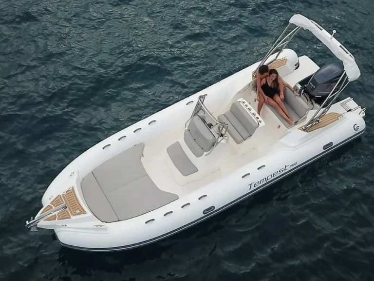 Alquiler Juan-les-Pins - Capelli Tempest 700 en SamBoat