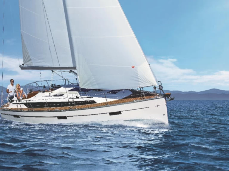 Bavaria Cruiser 37 de alquiler a Olbia